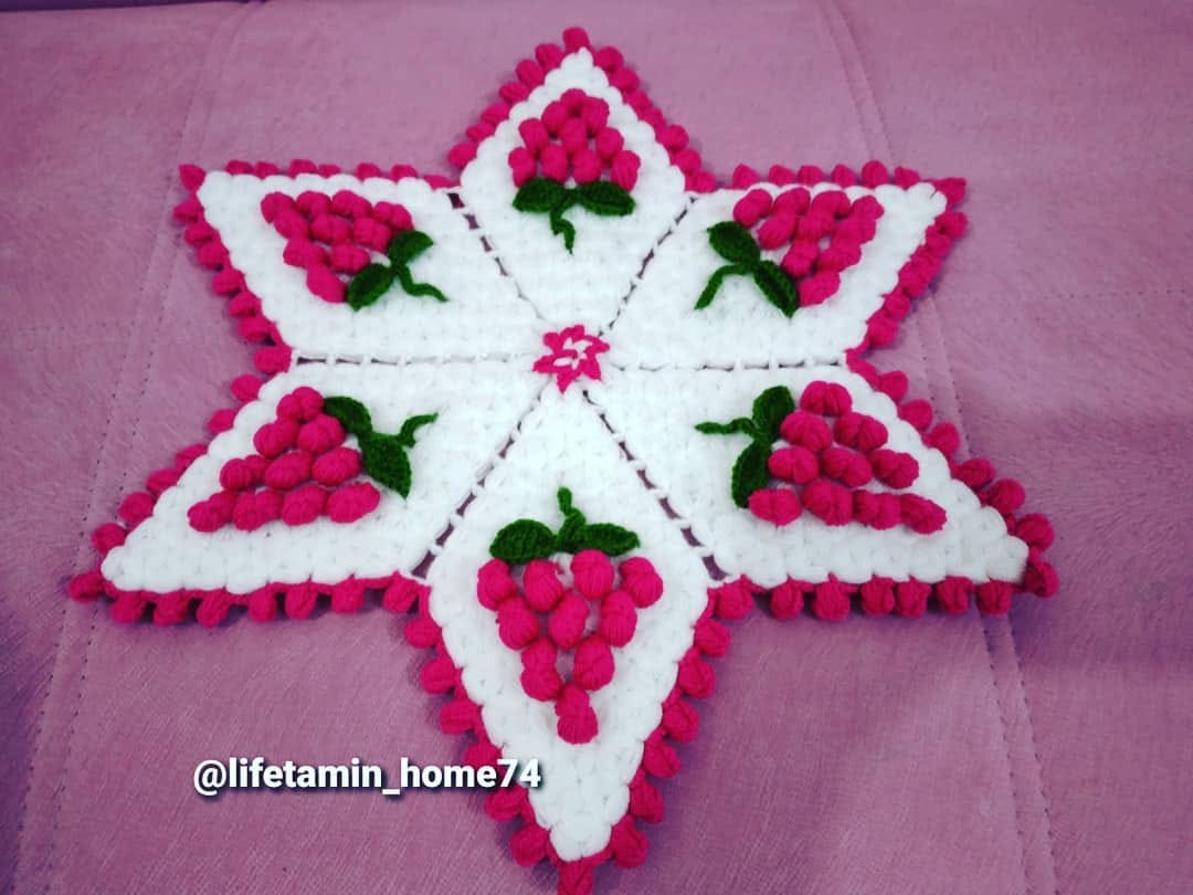 Post 3 by Berna Özcan on Instagram (image)