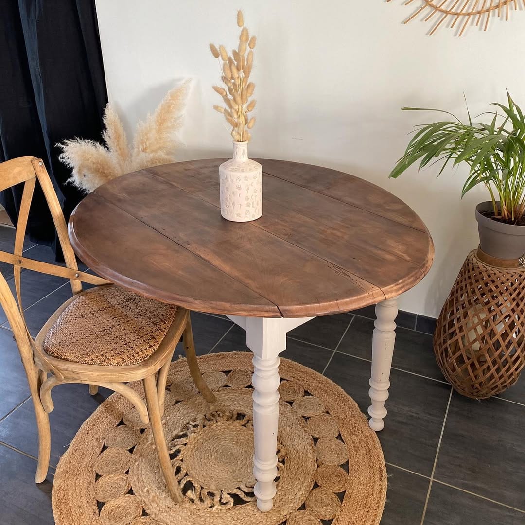 Post 10 by Brocante en ligne on Instagram (carousel)