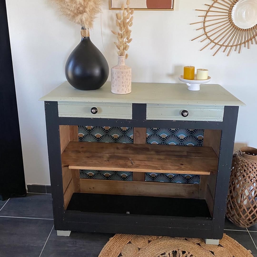 Post 8 by Brocante en ligne on Instagram (carousel)