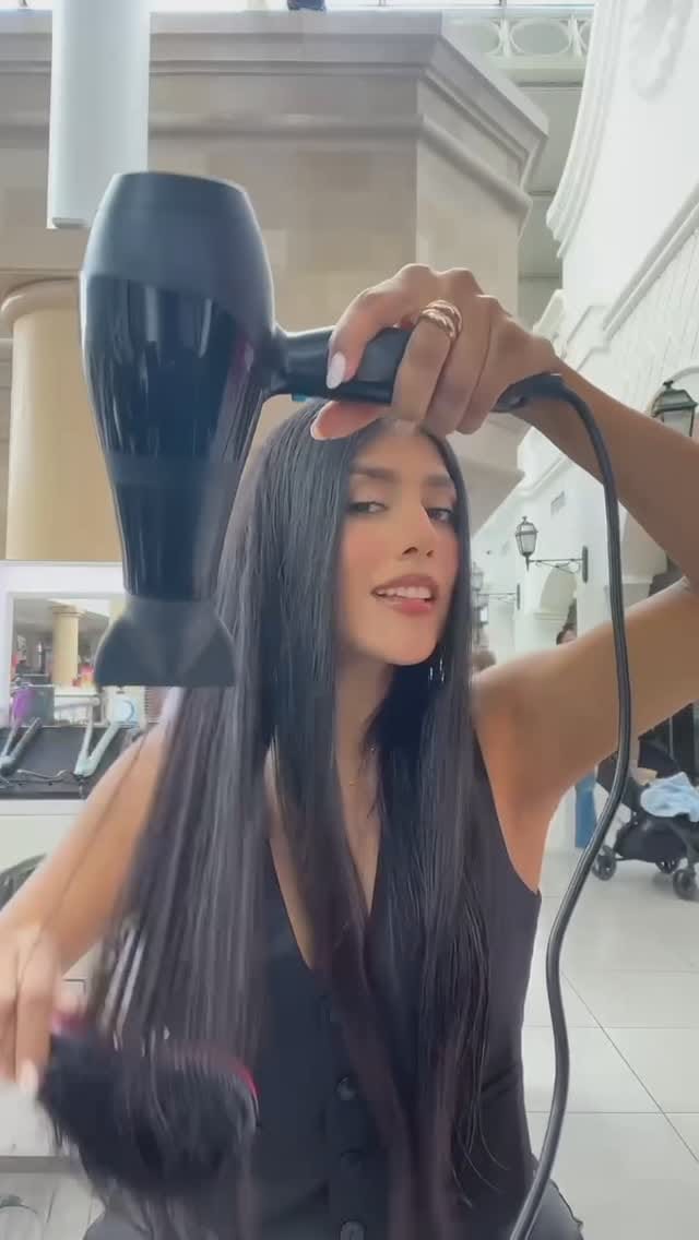 Post 8 by Glow Beauty Bar on Instagram (video)