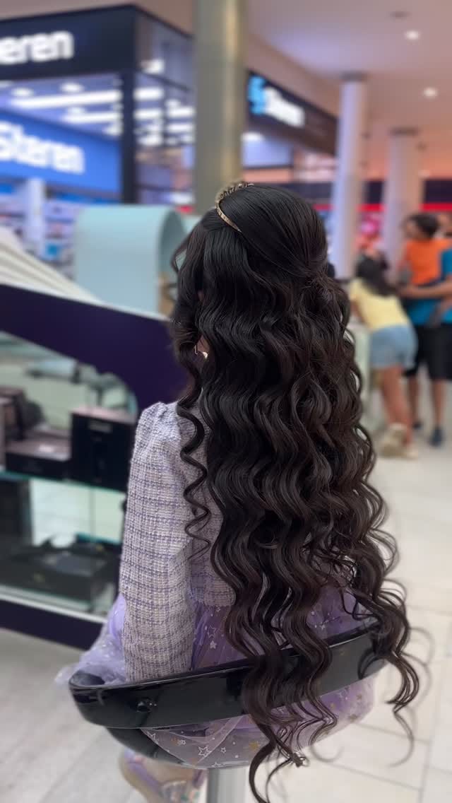 Post 4 by Glow Beauty Bar on Instagram (video)