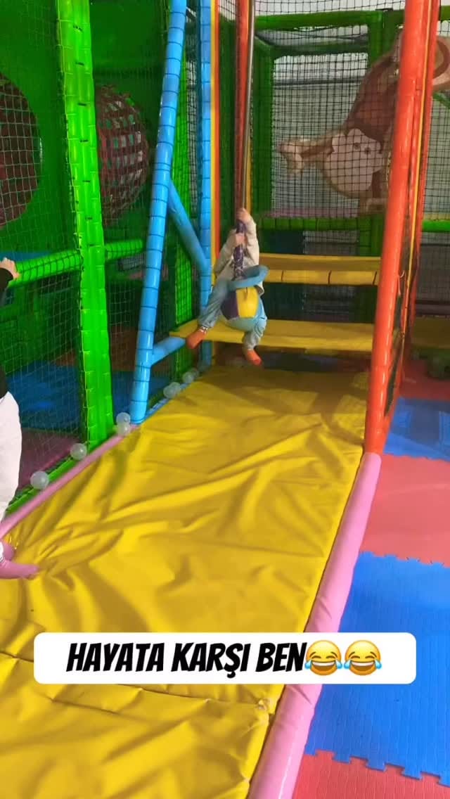 Post 10 by Çağla Kandil Karal on Instagram (video)