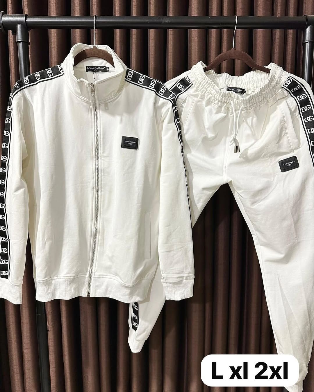 Post 8 by PERRI PREMIUM SHOP on Instagram (carousel)