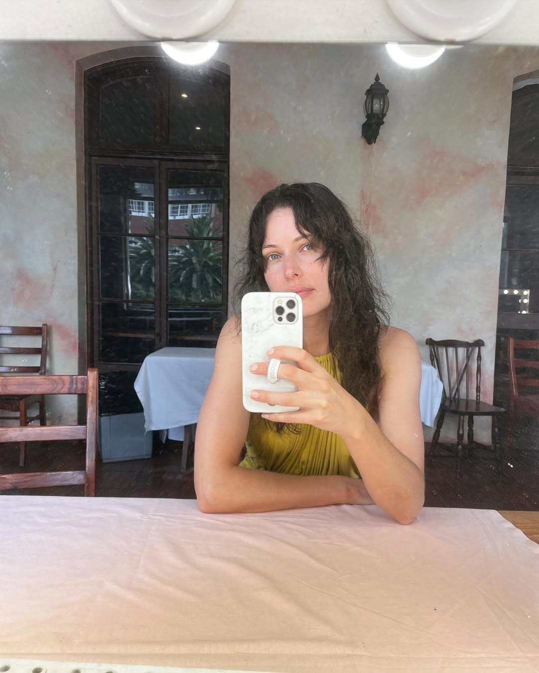 Post 5 by Amélie Honoré on Instagram (carousel)