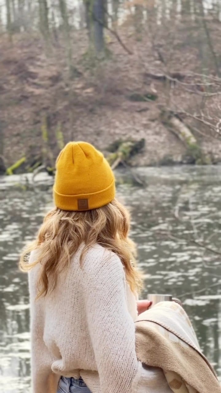 Post 4 by Amélie Honoré on Instagram (video)