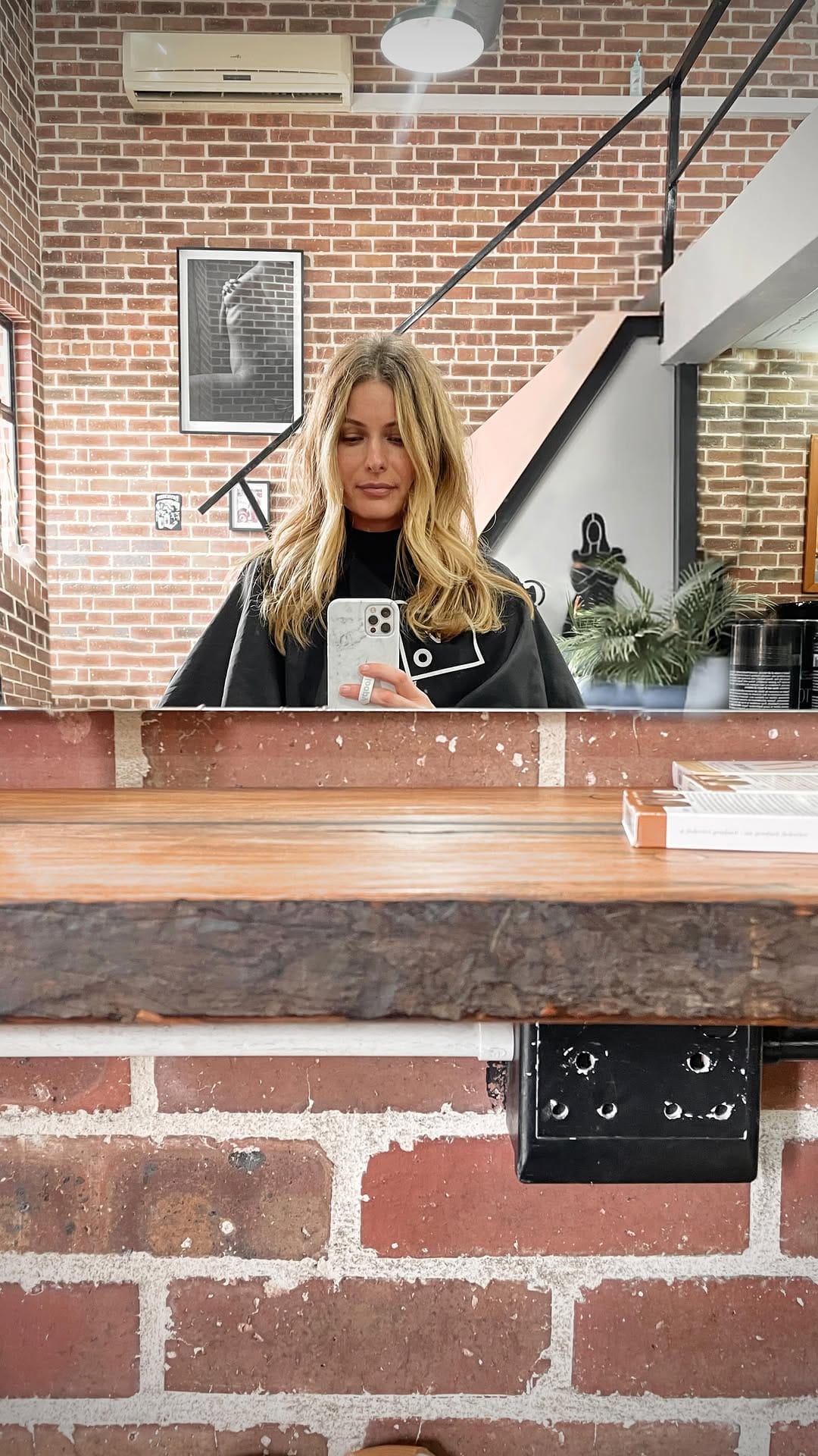 Post 8 by Amélie Honoré on Instagram (video)