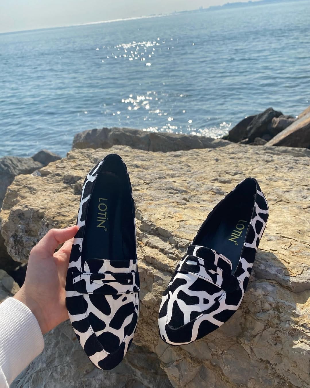 Post 10 by Lotin Shoes on Instagram (image)