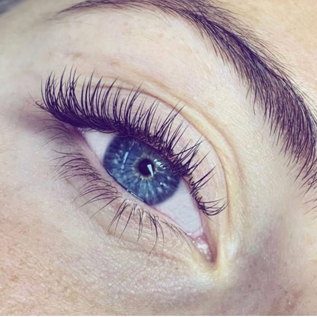 Post 1 by G E O R G I N A  L O U I S E on Instagram (image)