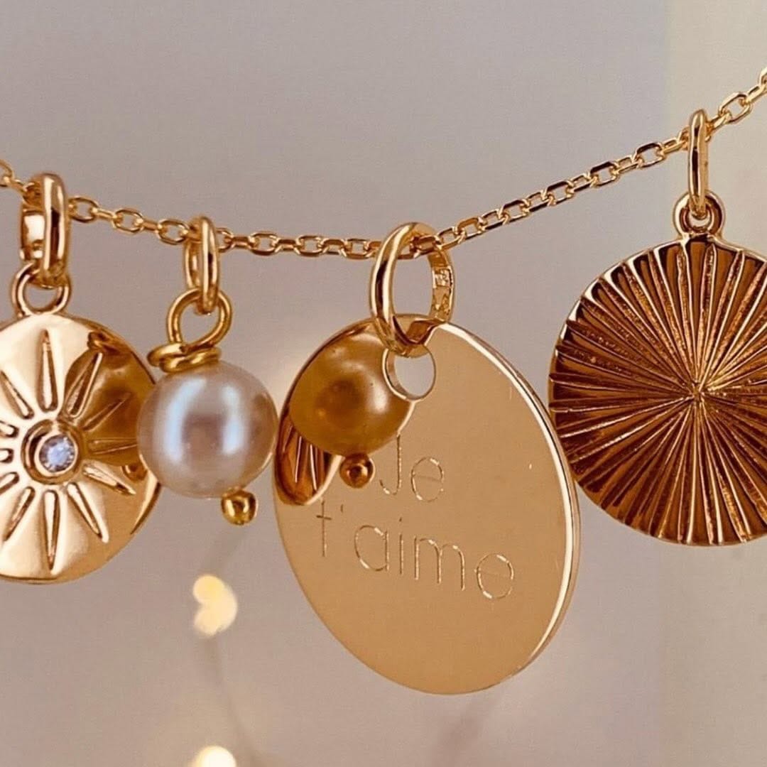 Post 2 by Bijoux personnalisés✨ on Instagram (carousel)
