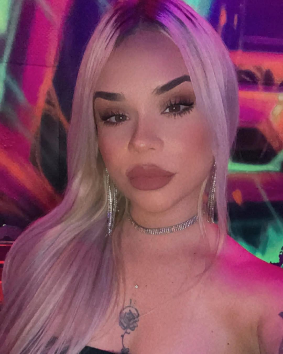 Post 9 by Bella Flor on Instagram (carousel)