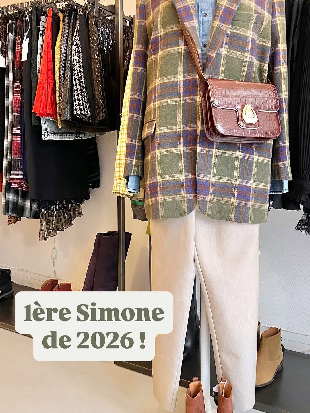 Post 1 by Cinq Août - Dépôt Vente 👗👖👜 on Instagram (carousel)