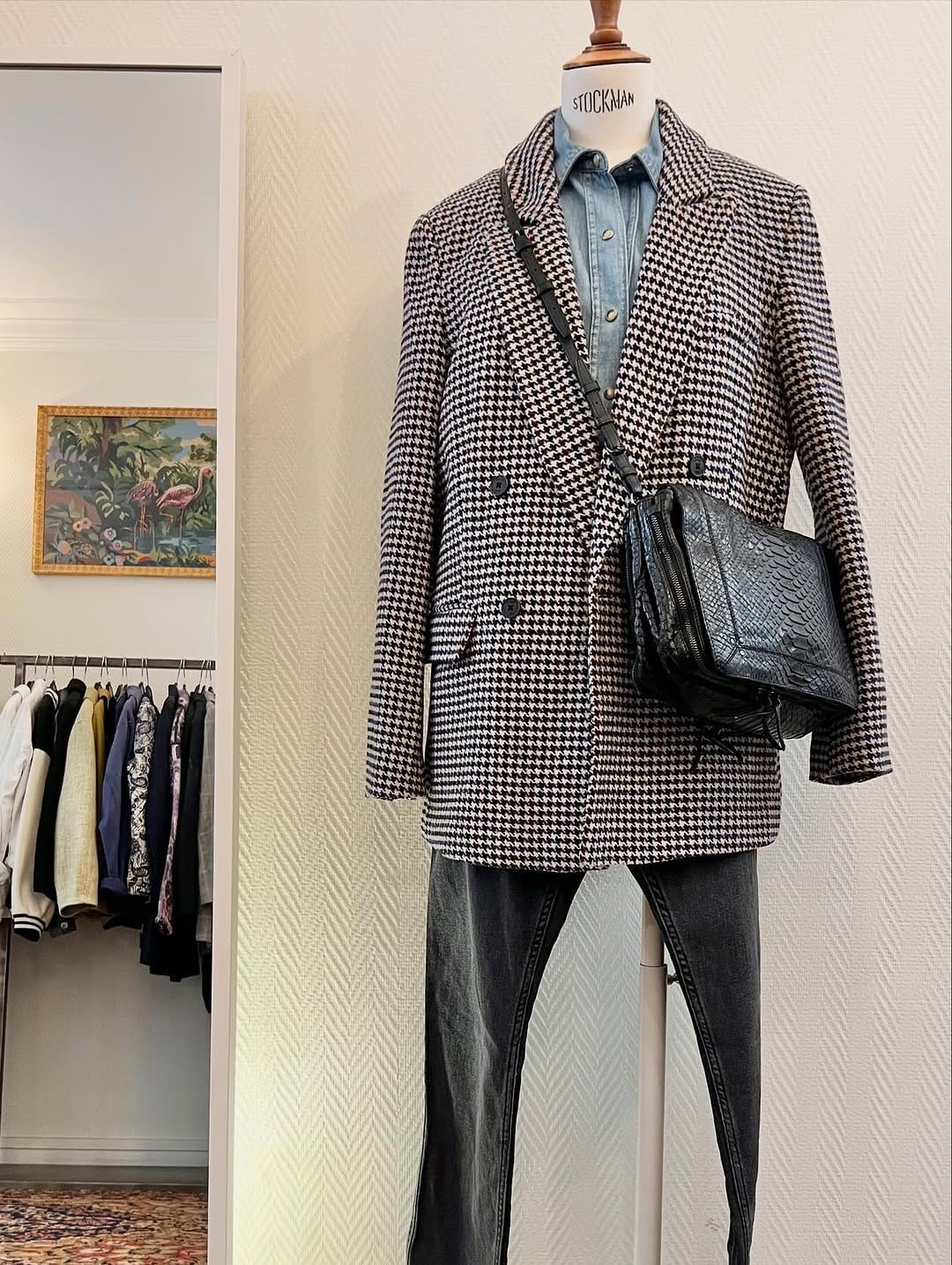 Post 7 by Cinq Août - Dépôt Vente 👗👖👜 on Instagram (carousel)