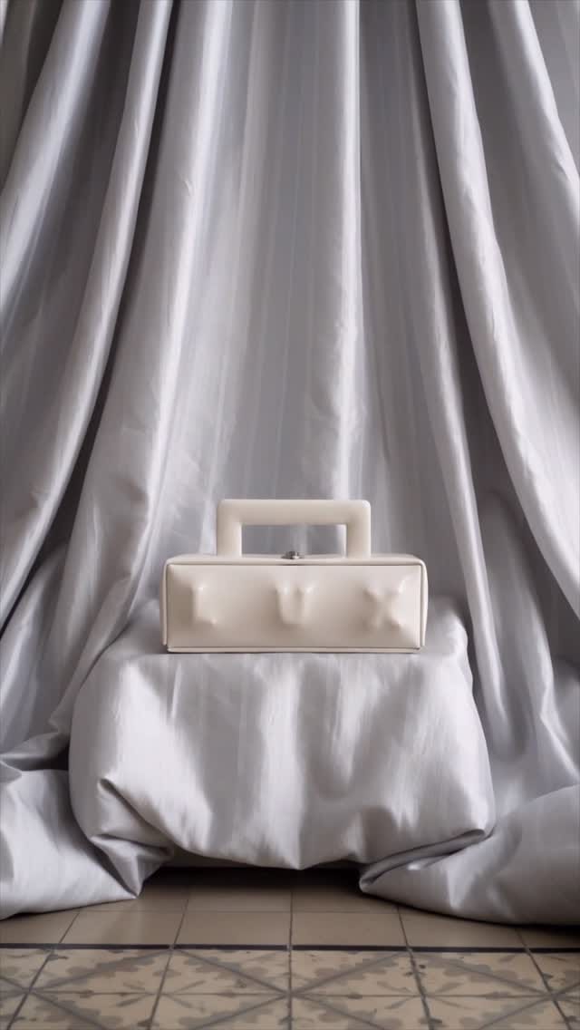Post 6 by 𝗢𝗭𝗜𝗔𝗦 on Instagram (video)