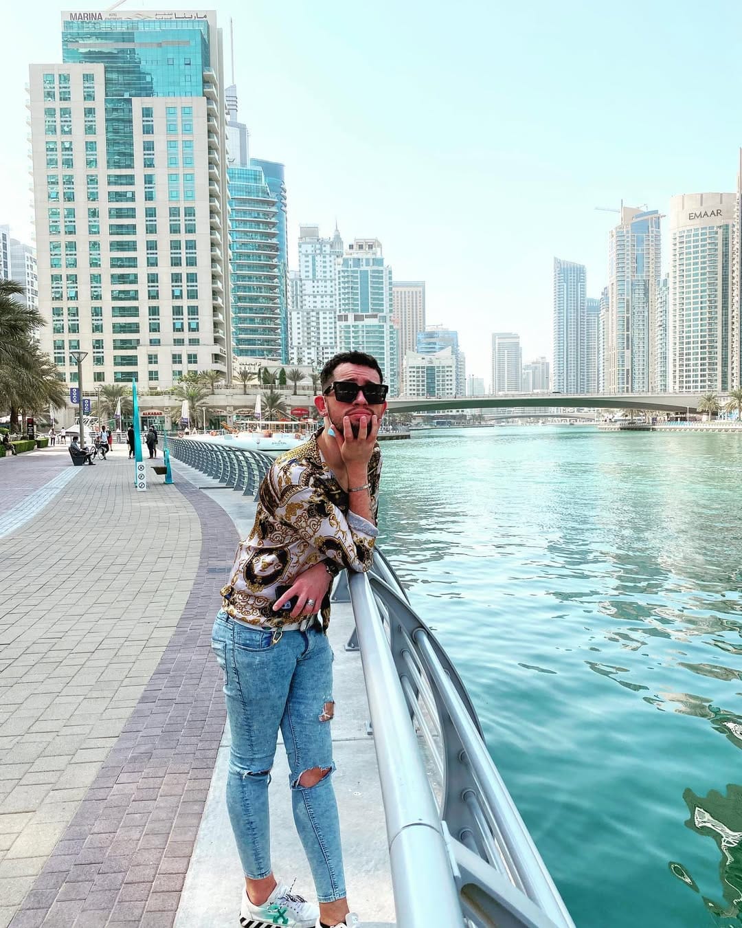 Post 3 by MIKA on Instagram (image)