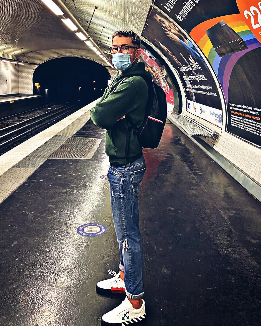 Post 10 by MIKA on Instagram (image)