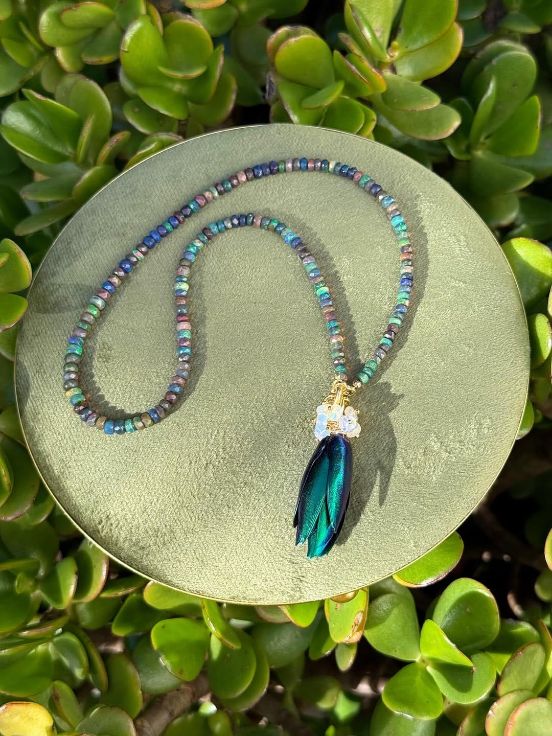 Post 6 by L’Essenziale Jewelry on Instagram (carousel)