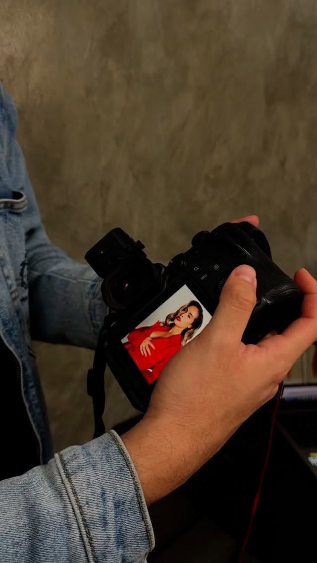 Post 6 by Carlos Colli | Makeup Artist on Instagram (video)