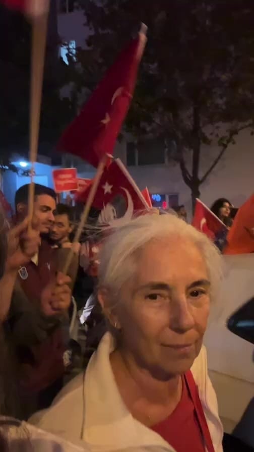 Post 3 by SEÇİL is BAKing on Instagram (video)