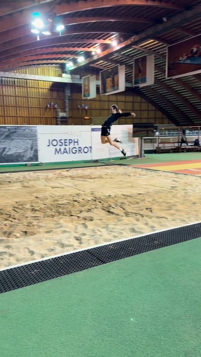 Post 9 by Jules Pommery on Instagram (video)
