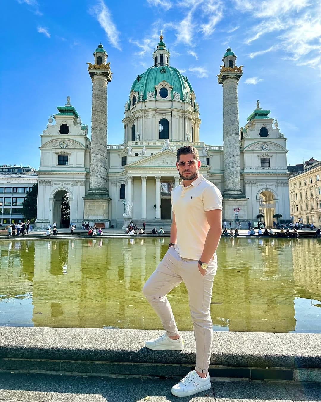 Post 9 by 𝗧𝗵𝗮𝗻𝗼𝘀_𝗸𝗼𝘂𝗹𝗼𝘂𝗯𝗶𝘀 ✌ on Instagram (carousel)