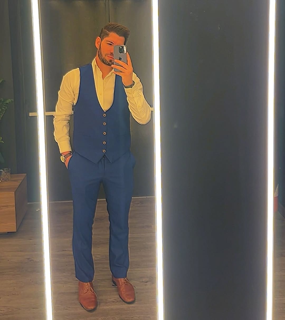 Post 5 by 𝗧𝗵𝗮𝗻𝗼𝘀_𝗸𝗼𝘂𝗹𝗼𝘂𝗯𝗶𝘀 ✌ on Instagram (image)