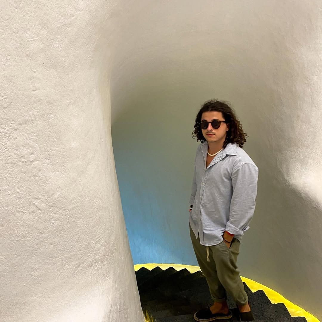 Post 9 by A̲D̲R̲I̲A̲N̲ G̲A̲R̲C̲I̲A̲ 🤠 on Instagram (carousel)