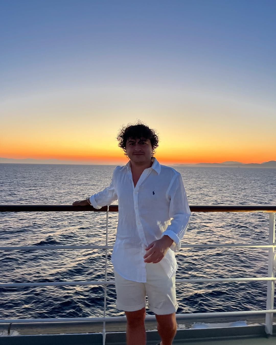 Post 3 by A̲D̲R̲I̲A̲N̲ G̲A̲R̲C̲I̲A̲ 🤠 on Instagram (carousel)
