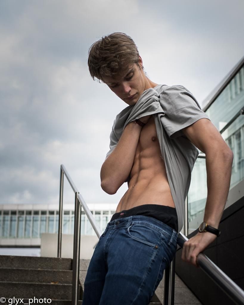 Post 6 by Lutz Diettrich on Instagram (image)