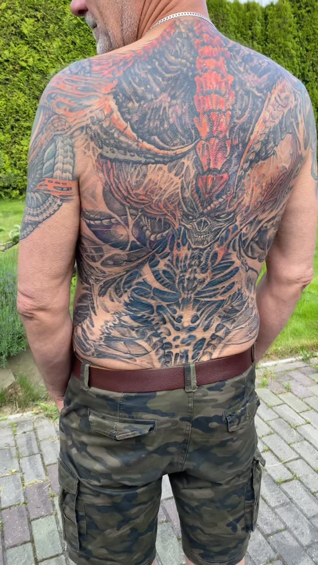 Post 6 by ᴄʜᴀᴍᴇʟᴇᴏɴ ᴛᴀᴛᴛᴏᴏ sᴛᴜᴅɪᴏ on Instagram (video)