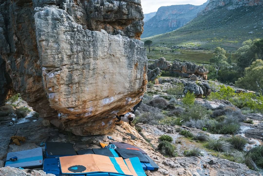 Post 5 by Salomé Romain French Climber on Instagram (carousel)