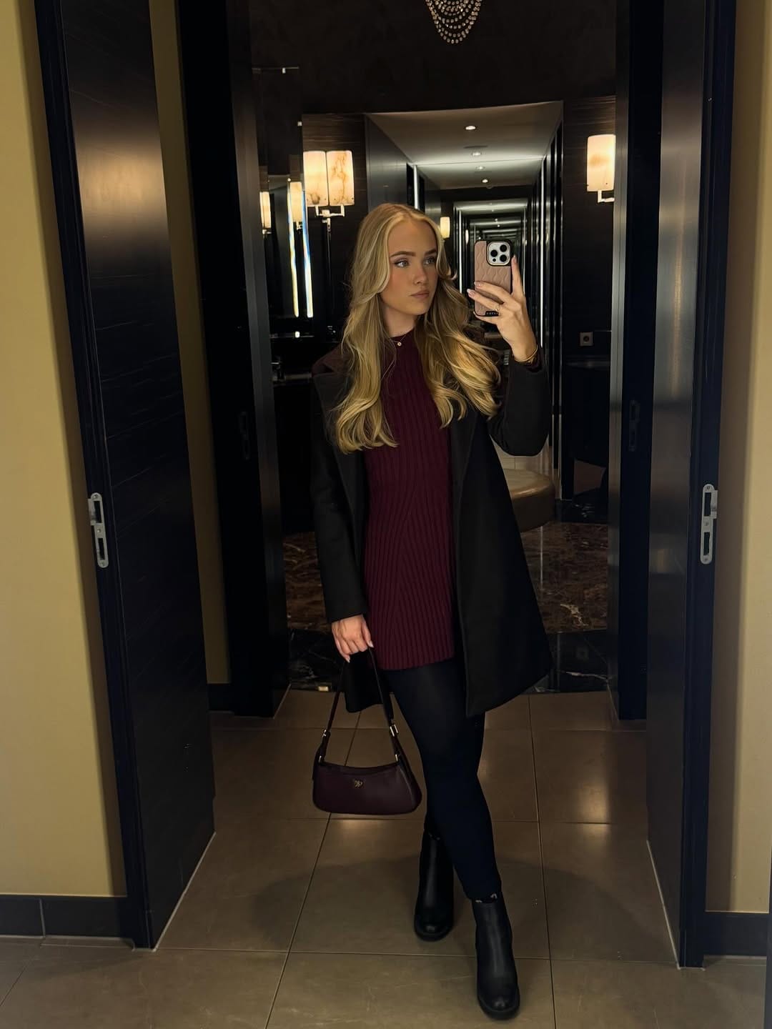 Post 1 by 𝓟𝓲𝓪 on Instagram (carousel)