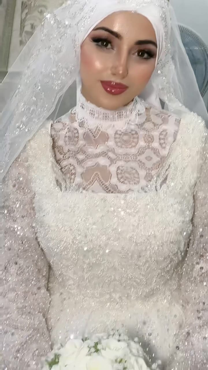 Post 2 by Ziana Madelin on Instagram (video)