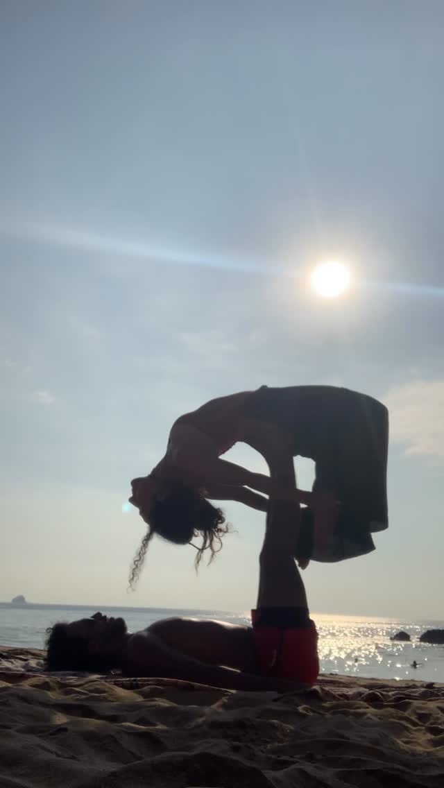 Post 1 by Rebeca Fit Me Up! on Instagram (video)