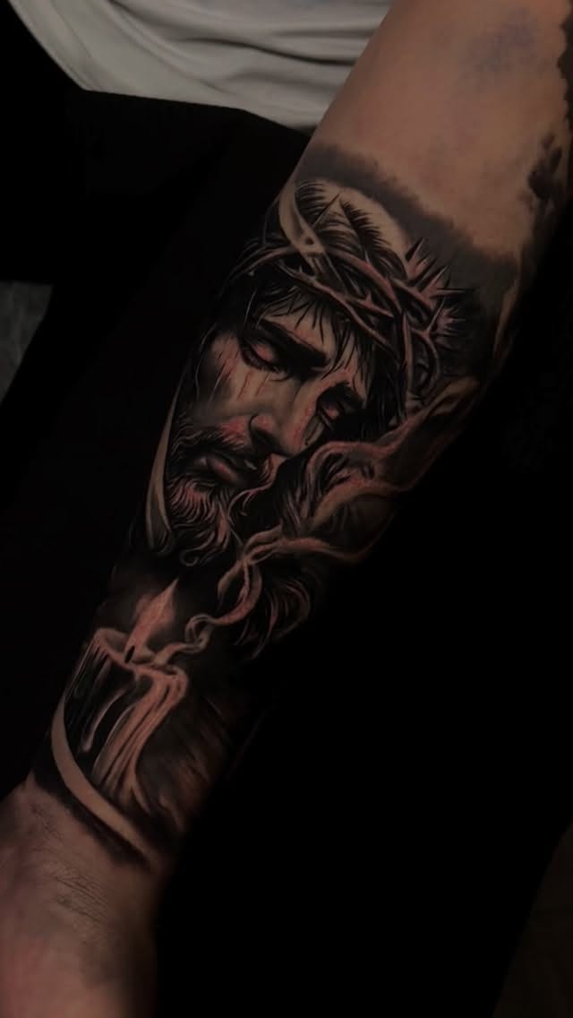 Post 1 by ESTUDIO TATUAJES | ZARAGOZA on Instagram (video)