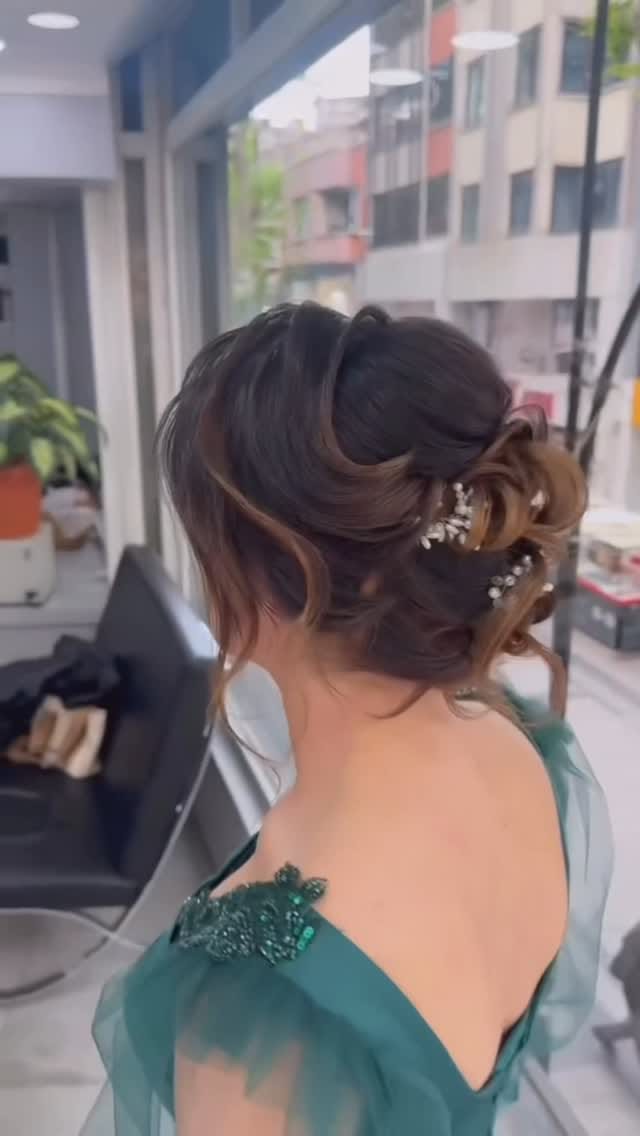 Post 10 by Selim Varan on Instagram (video)
