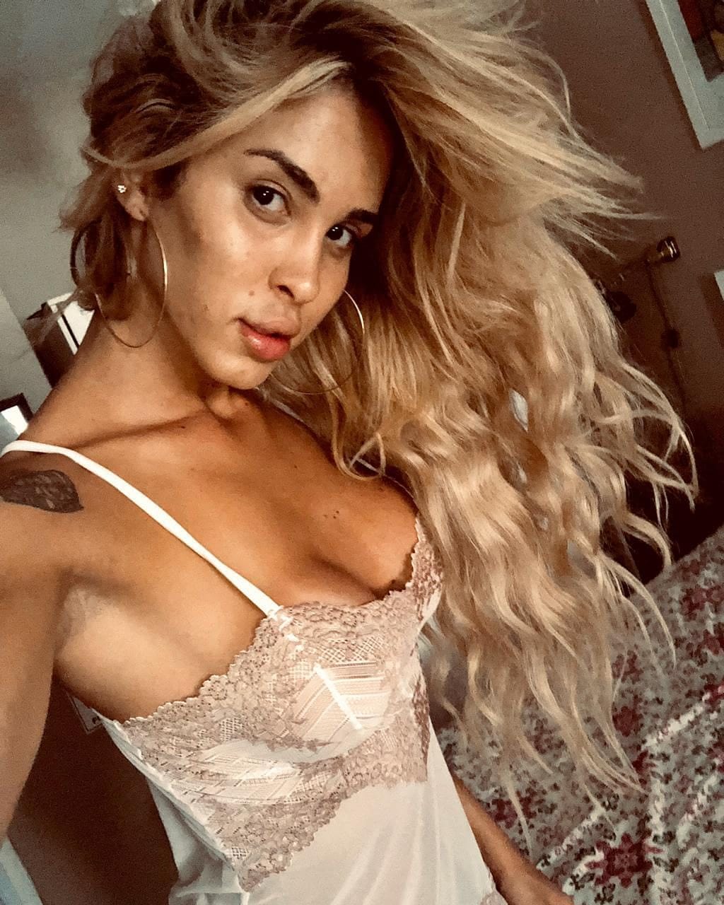 Post 6 by Bianca Vitória Oficial 💄👑💋 on Instagram (image)