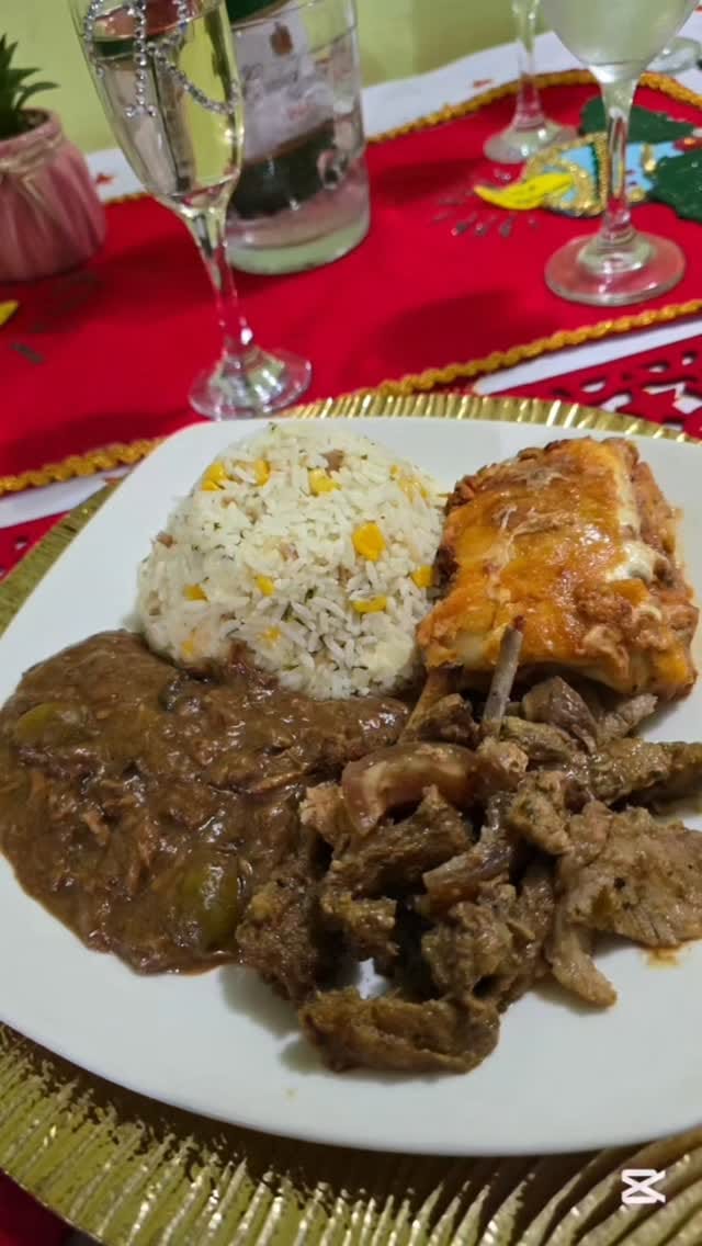 Post 10 by RAFFAELACORNEJO ATLETA IFBB on Instagram (video)