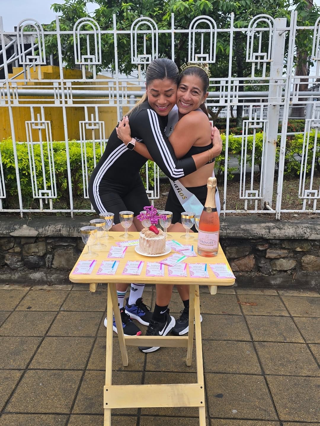 Post 8 by RAFFAELACORNEJO ATLETA IFBB on Instagram (carousel)