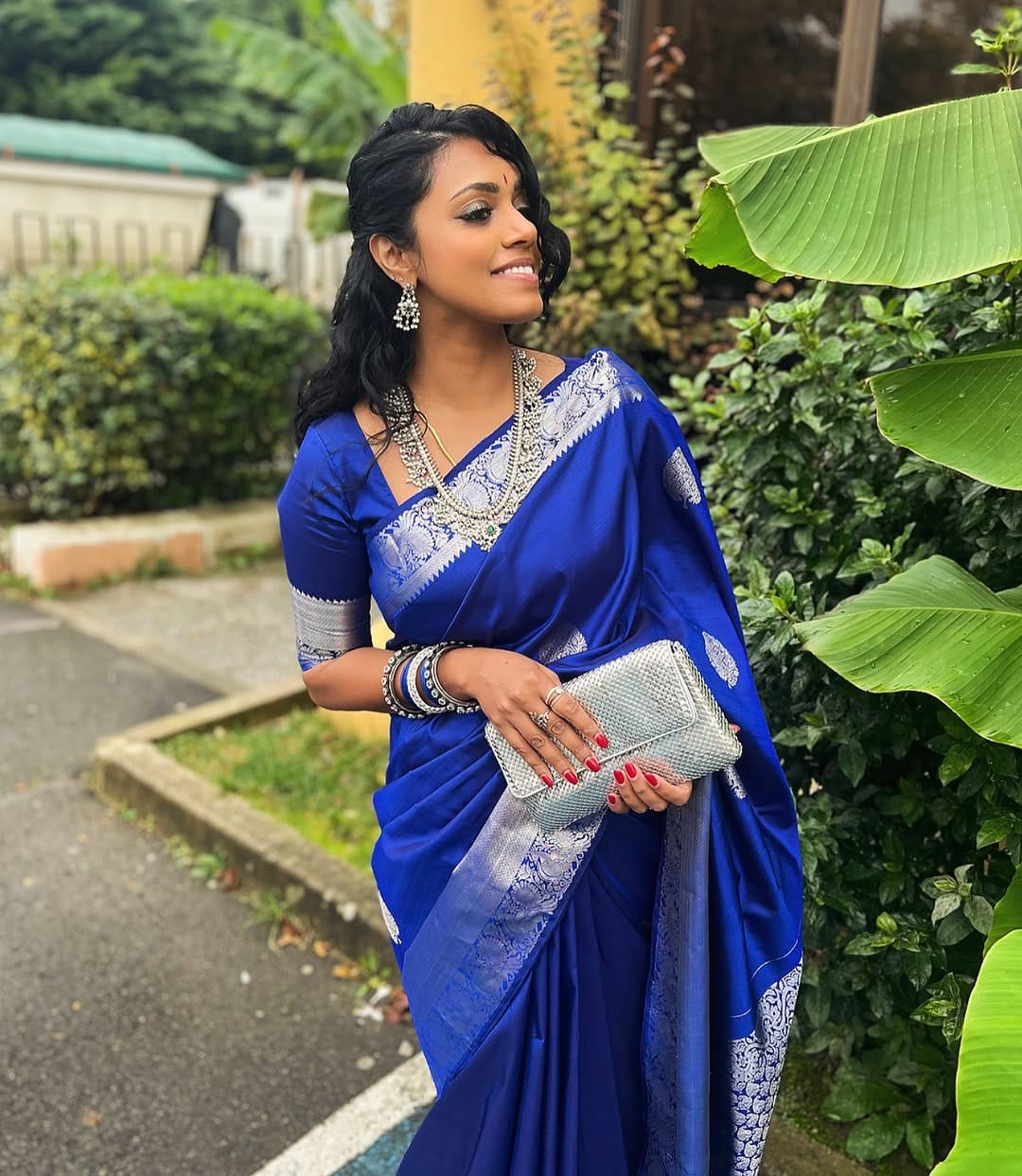 Post 10 by Sinthujha Nagendram on Instagram (carousel)