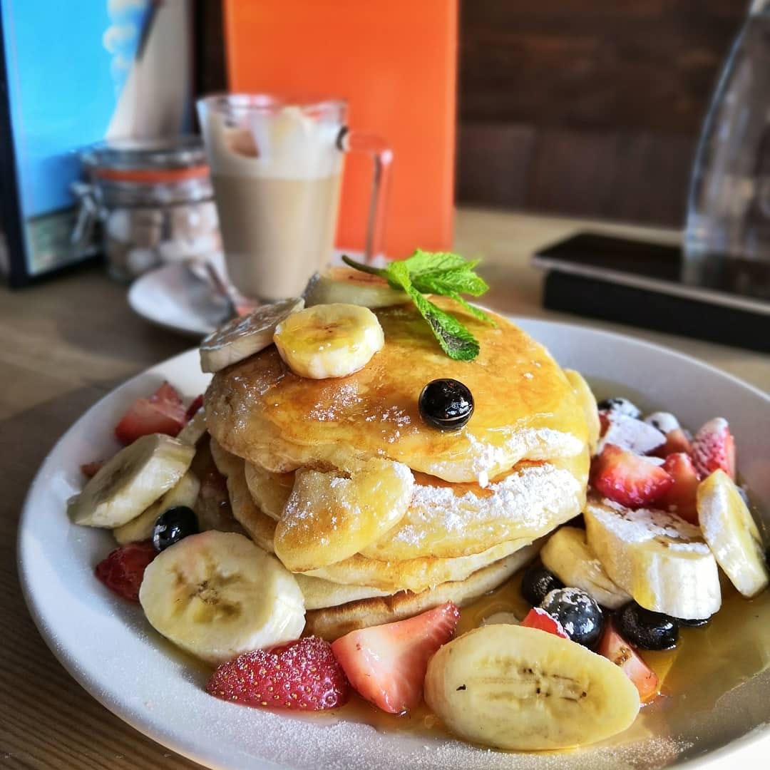 Post 3 by Fab vs Food on Instagram (image)