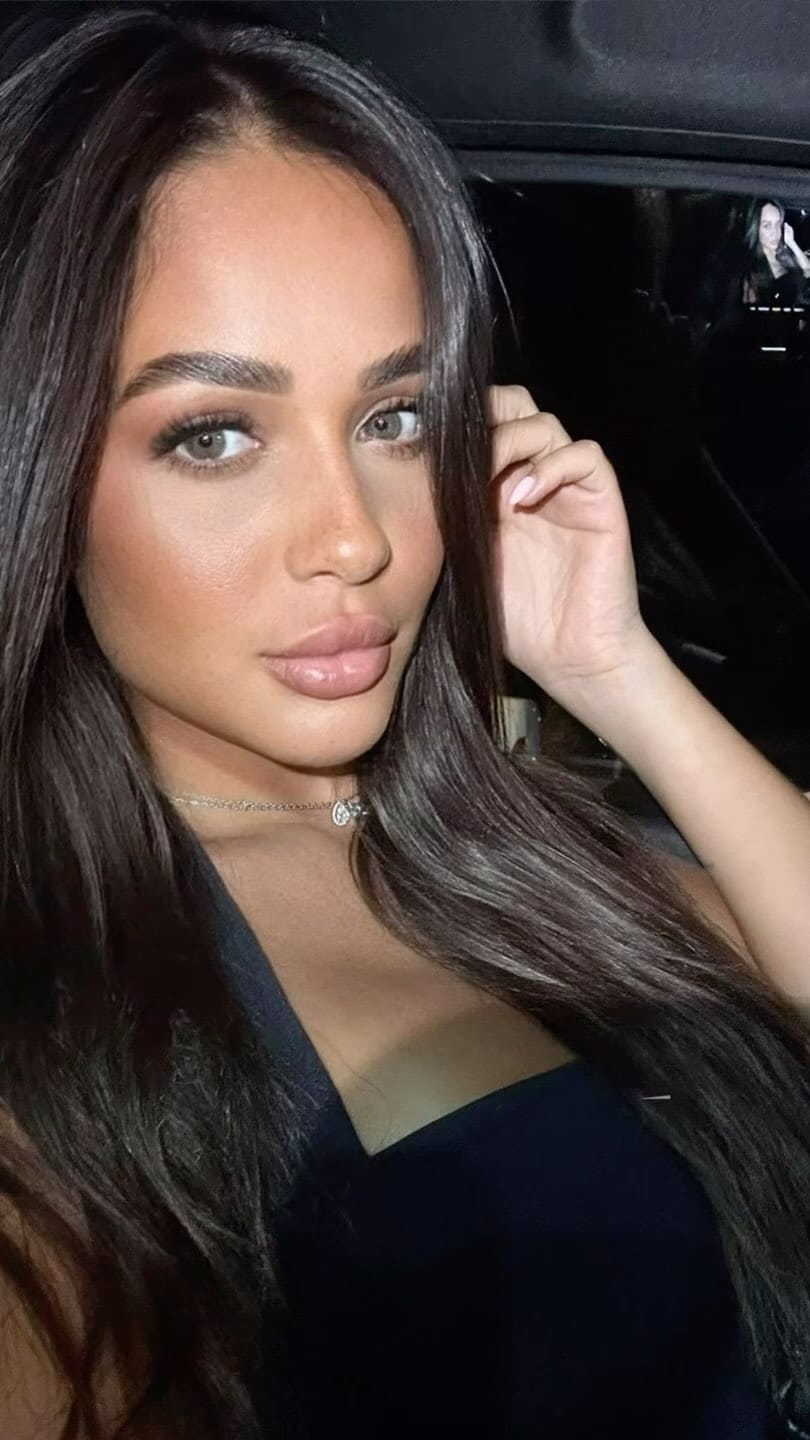 Post 9 by Sabrina Bendahmane on Instagram (video)