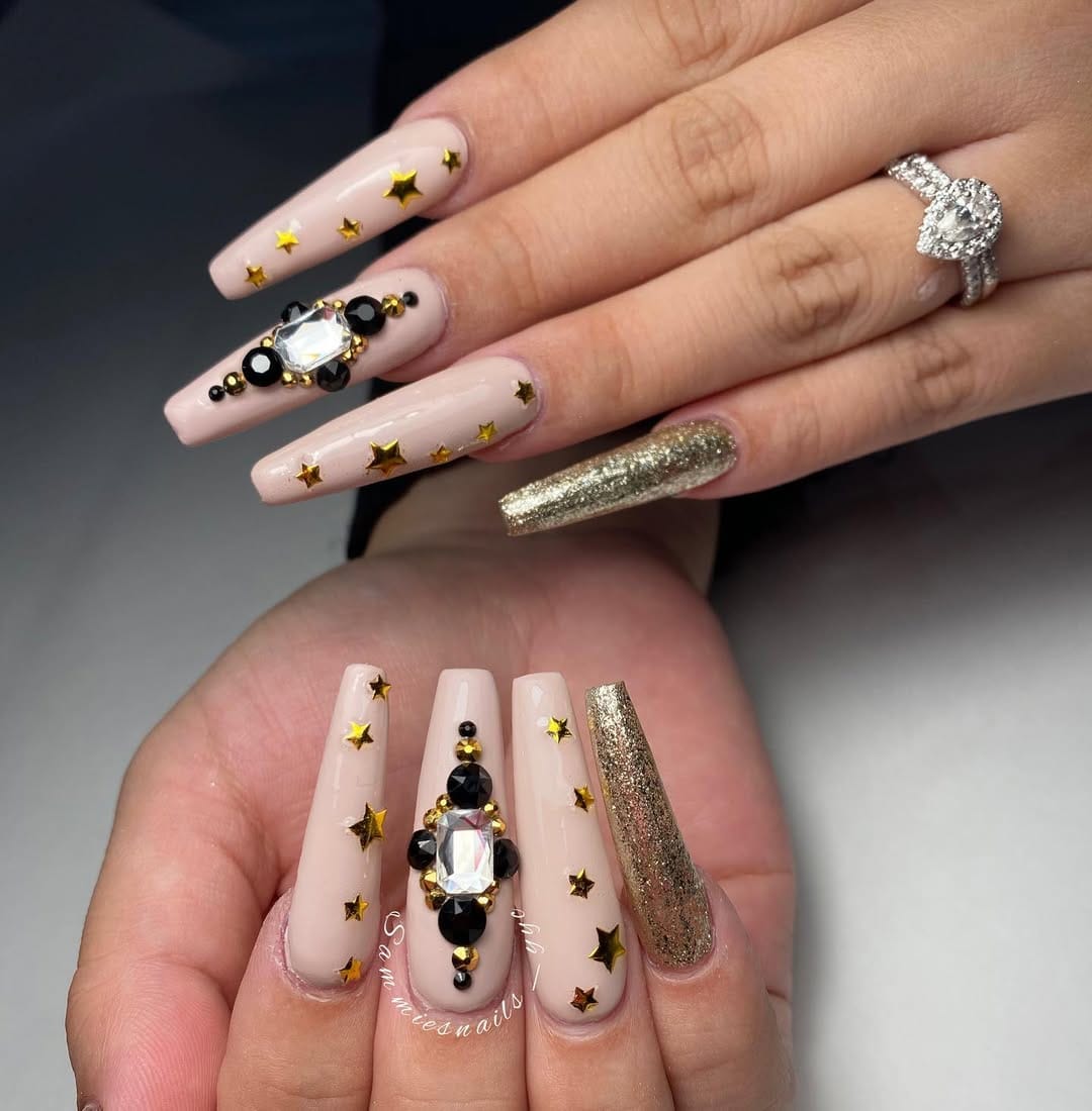 Post 9 by Samantha Trinh on Instagram (image)