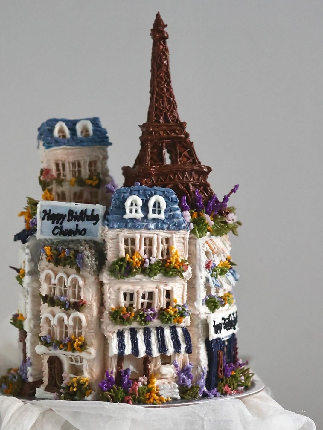 Post 1 by P I N O - concept cakery on Instagram (carousel)
