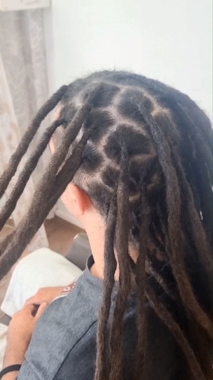 Post 1 by Ibiza Dreads™ on Instagram (video)