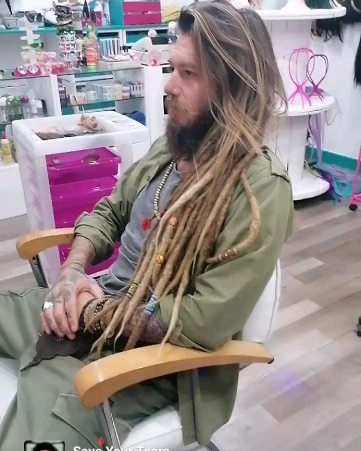 Post 7 by Ibiza Dreads™ on Instagram (carousel)