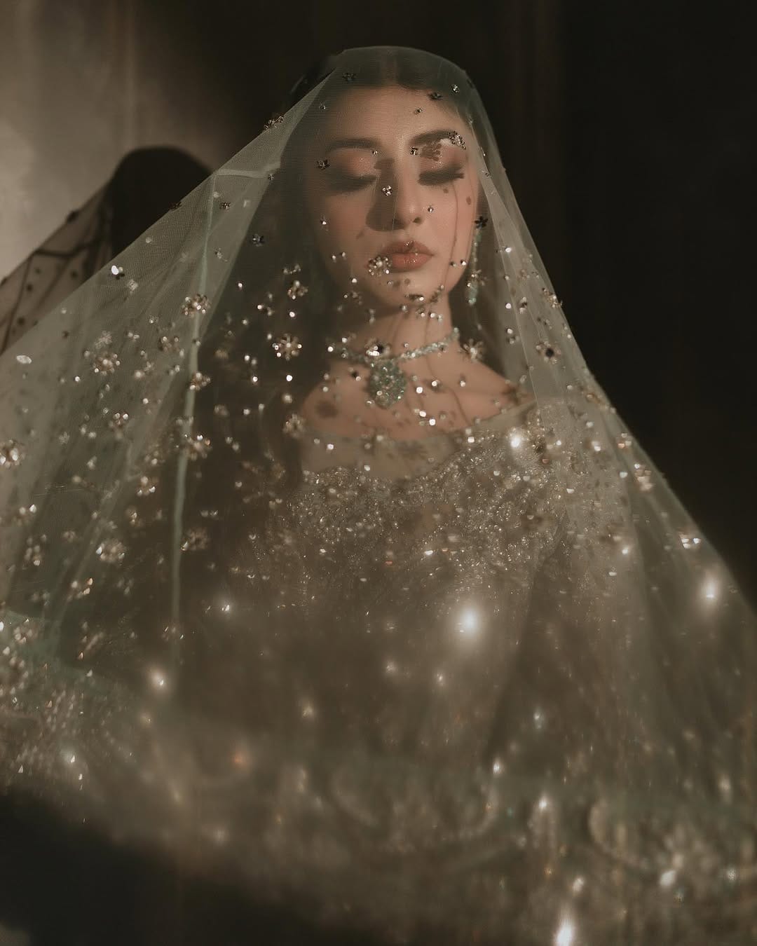 Post 8 by Dubai Makeup Artist 🇦🇪 Nazia Majeed on Instagram (carousel)