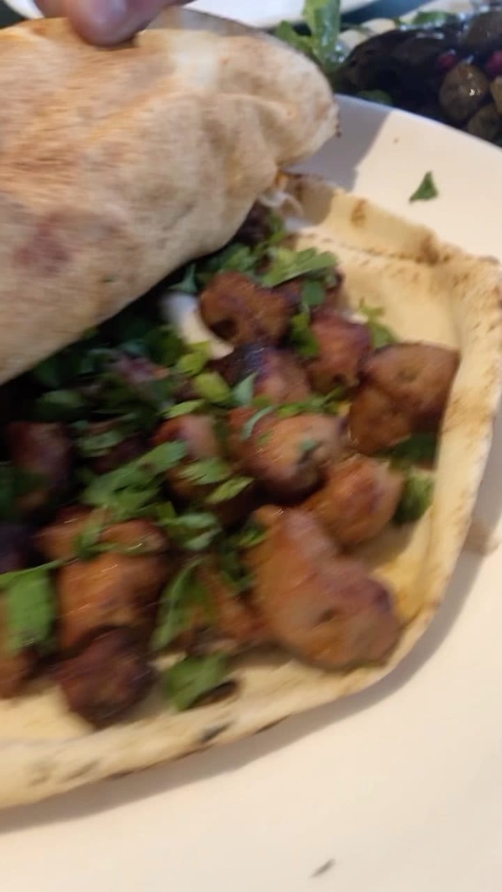 Post 3 by Travel Eat Laugh... on Instagram (video)