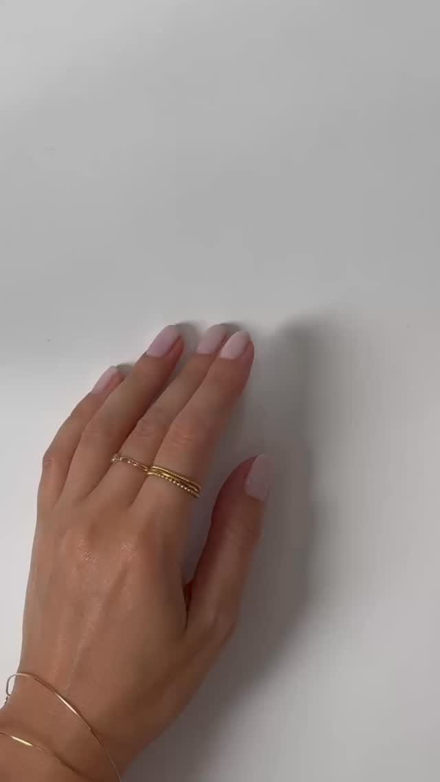 Post 1 by Hanaë on Instagram (video)