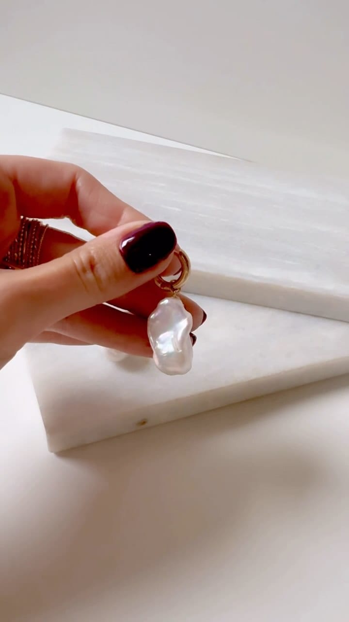 Post 5 by Hanaë on Instagram (video)