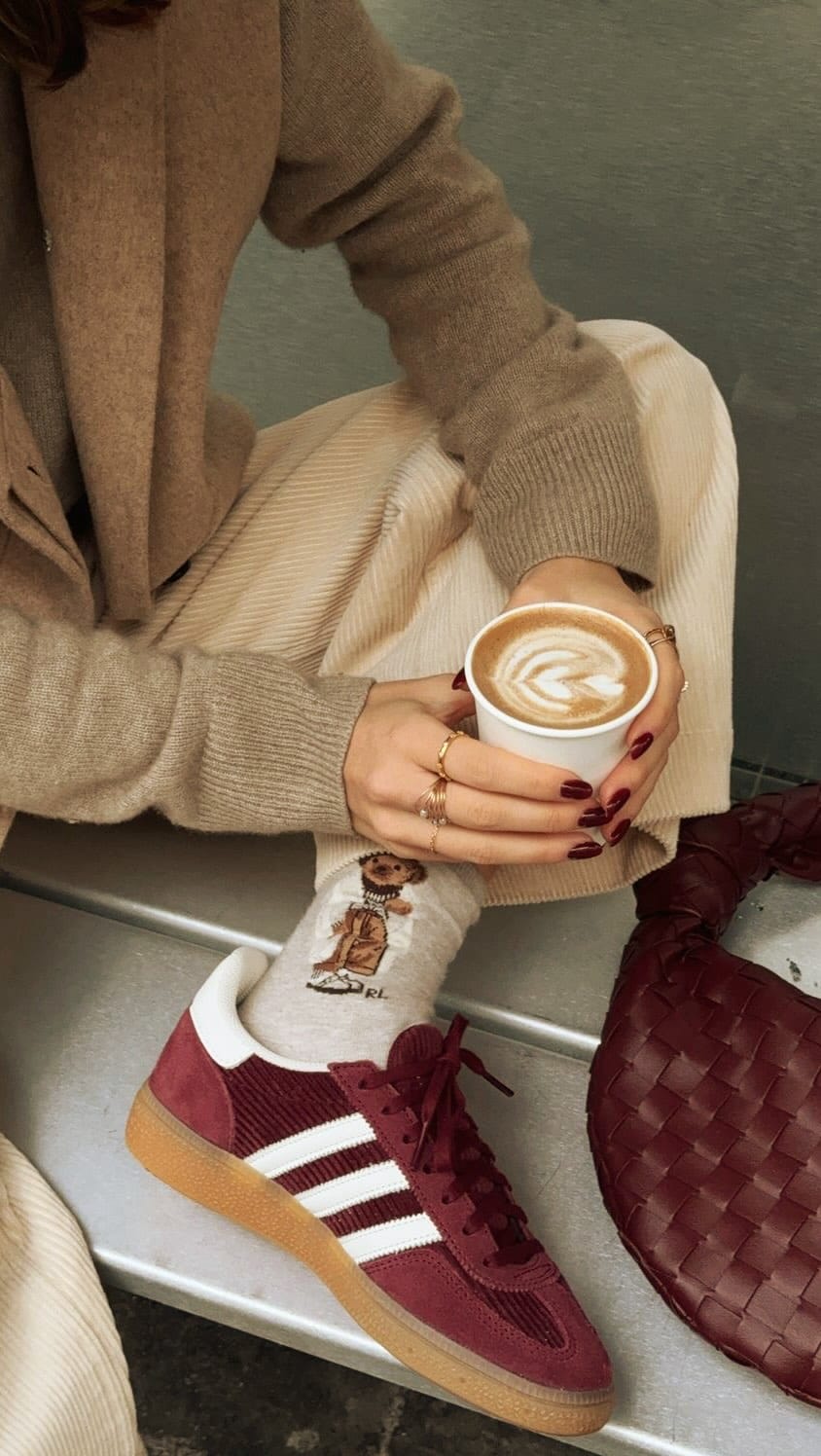 Post 2 by AT Fashion Shop on Instagram (video)